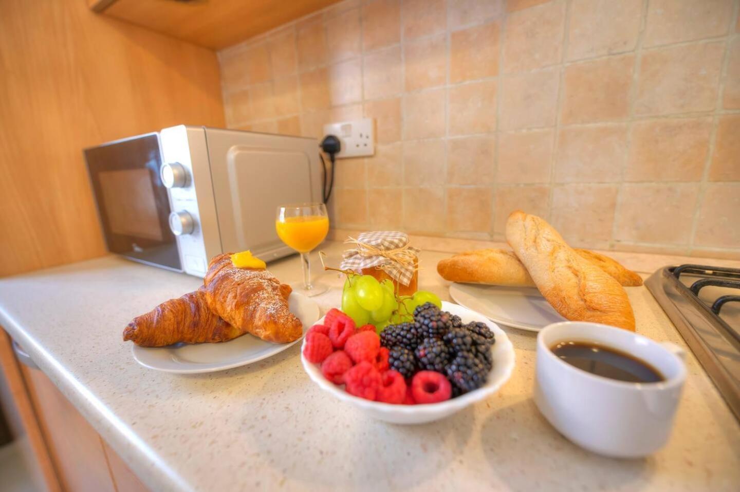 St Julians Lovely 3 Bedrooms By Homely Apartment *